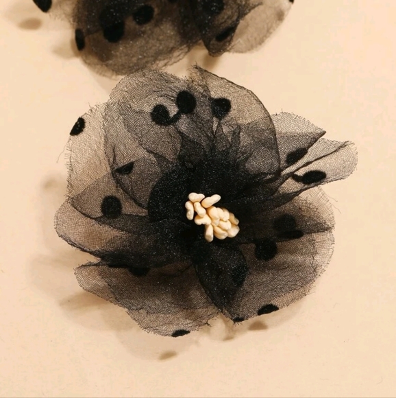 🌺 3 for $25 Polka Dot Mesh Flower Earrings - Picture 2 of 4